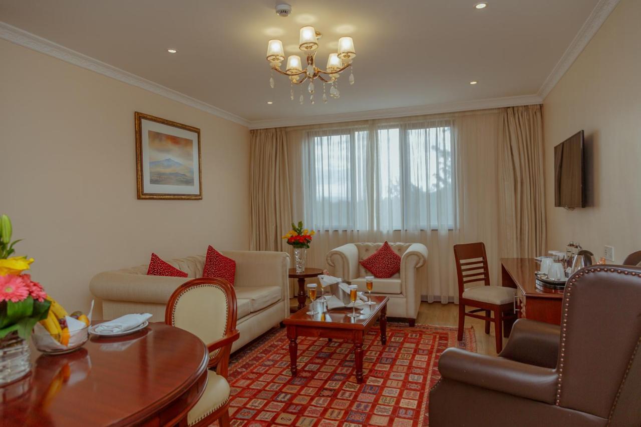 Sarova Woodlands Hotel And Spa Накуру Экстерьер фото