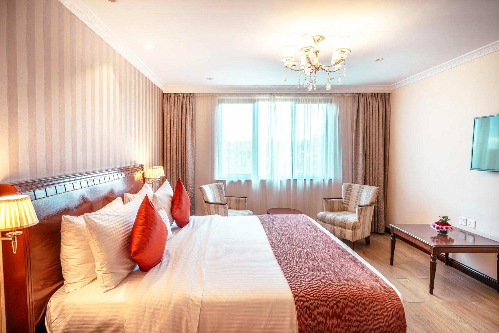 Sarova Woodlands Hotel And Spa Накуру Экстерьер фото