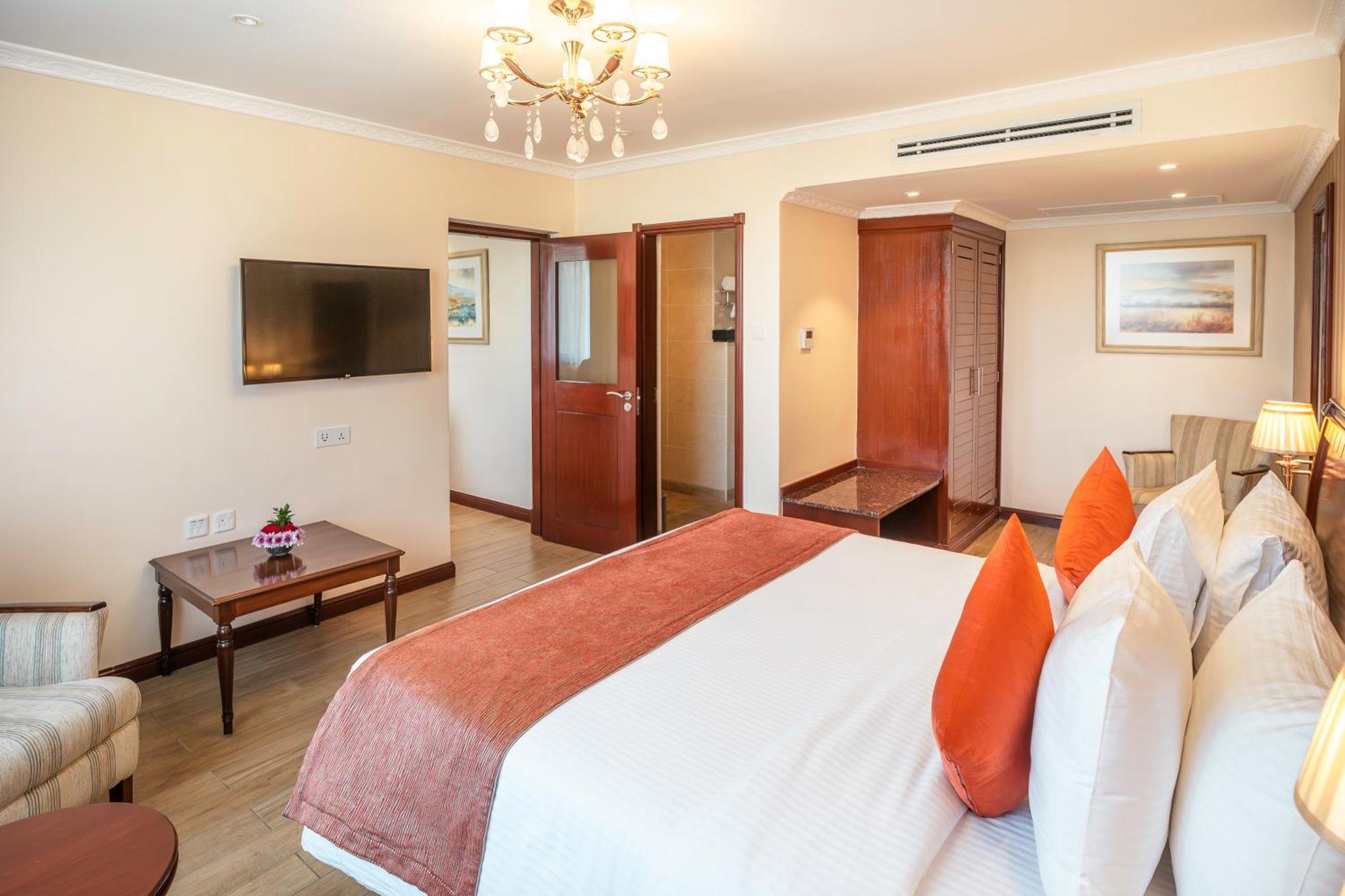 Sarova Woodlands Hotel And Spa Накуру Экстерьер фото