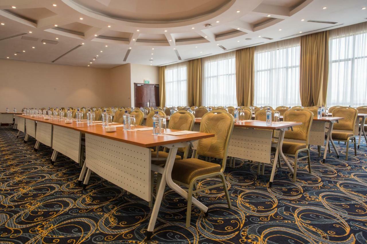 Sarova Woodlands Hotel And Spa Накуру Экстерьер фото