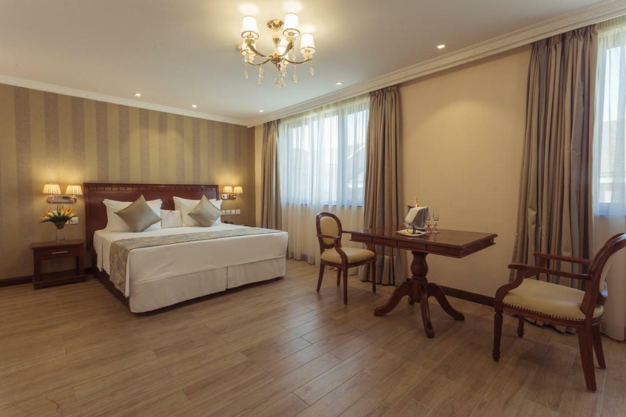 Sarova Woodlands Hotel And Spa Накуру Экстерьер фото