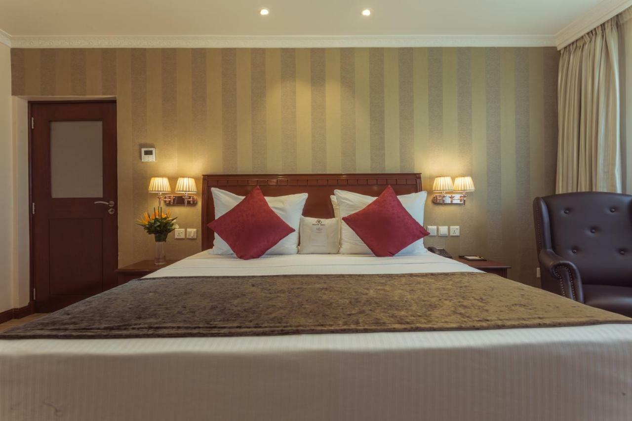 Sarova Woodlands Hotel And Spa Накуру Экстерьер фото